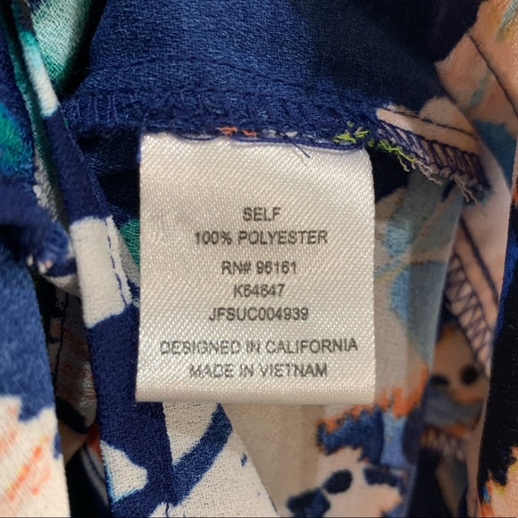 BeBop Floral Romper with Pockets!! - Picture 4 of 6